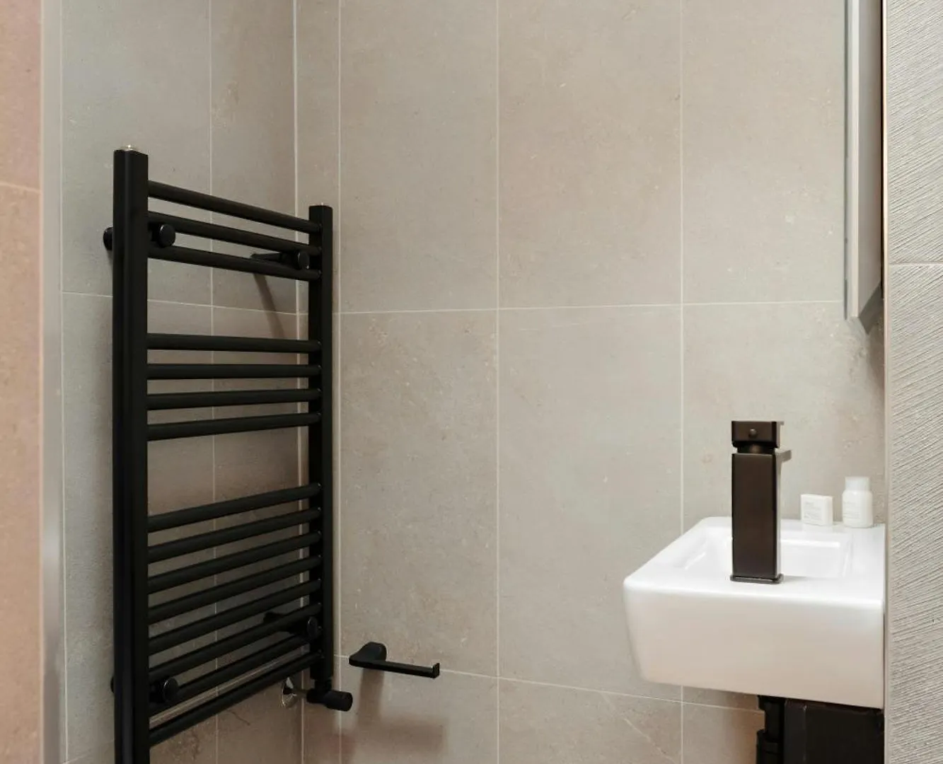 ****  The Earl Hotel Leeson Street, Sonder By Marriott Bonvoy Dublin Ireland